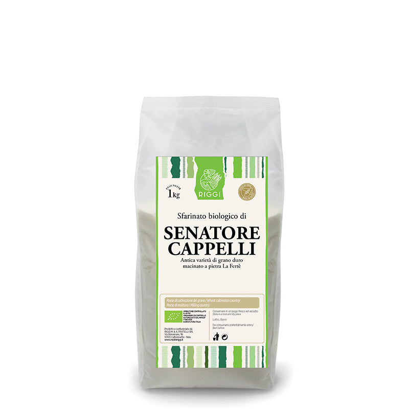 Bag of Senatore Cappelli flour with a white background